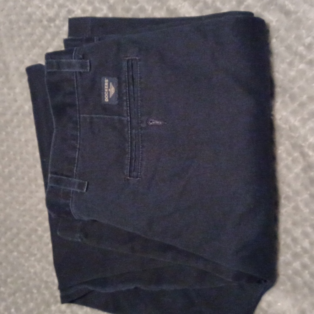 Navy Dockers 33x32